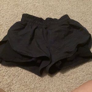 Lululemon shorts size 6